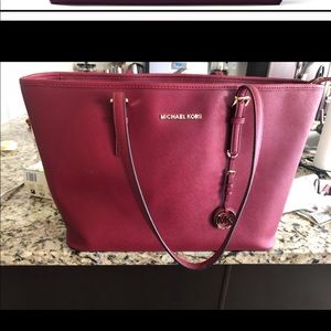 Michael kors burgundy tote